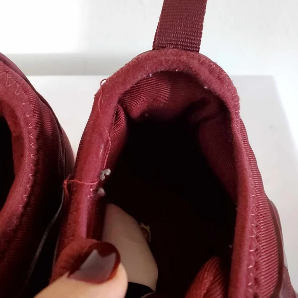 Nike Air Vapormax Plus Women's Triple Red (Burgundy) Running Sneakers - Picture 7 of 11